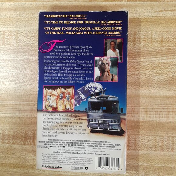 The Adventures of Priscilla, Queen of the Desert 1994 Terence Stamp Hugo Weaving - Picture 3 of 8